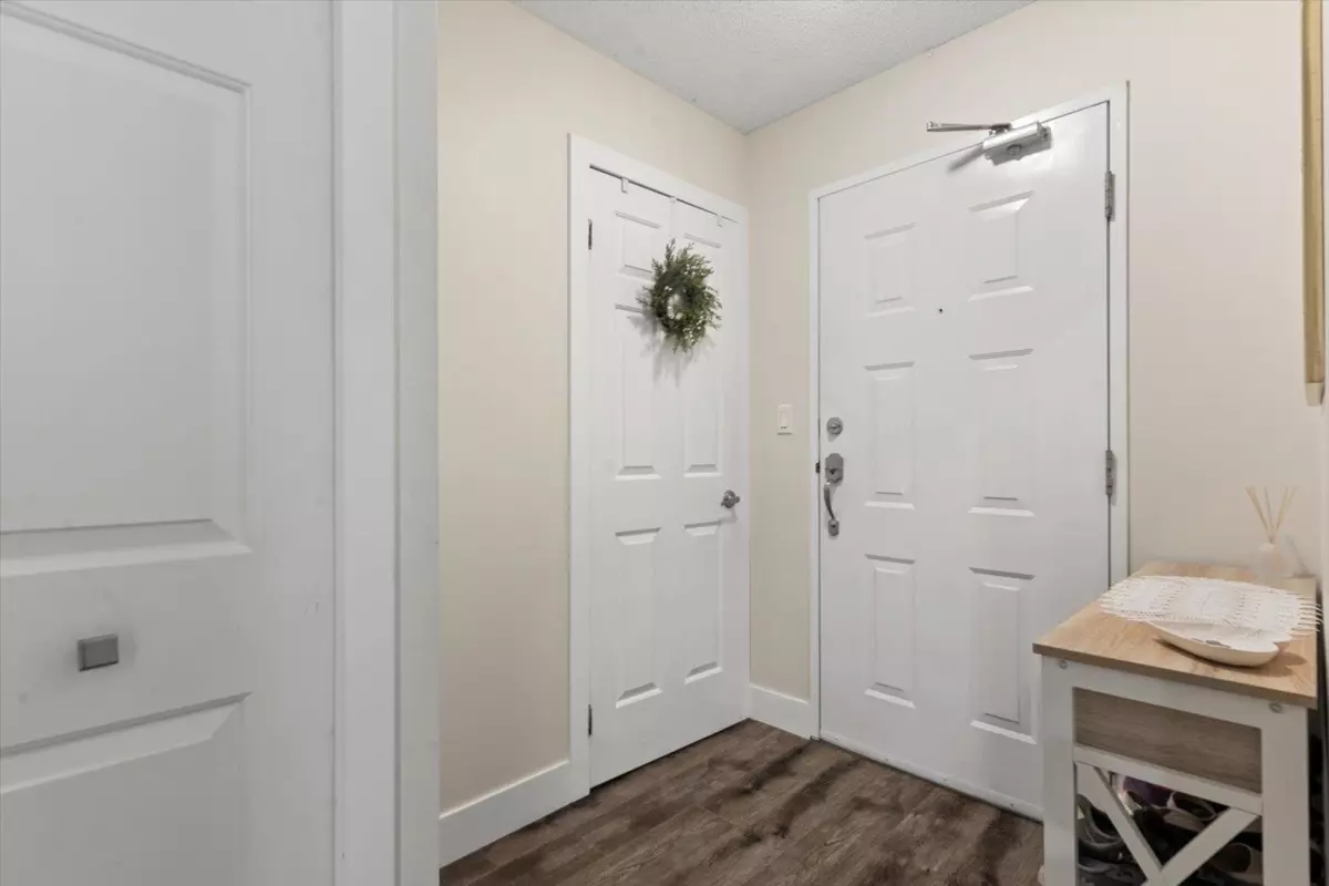 Family Room Photo of 306 32885 George Ferguson Way, Abbotsford, BC