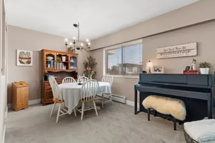 Breakfast Nook Photo of 306 32885 George Ferguson Way, Abbotsford, BC