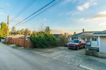 Front Yard Photo of 6407 Clinton Street, Burnaby, BC