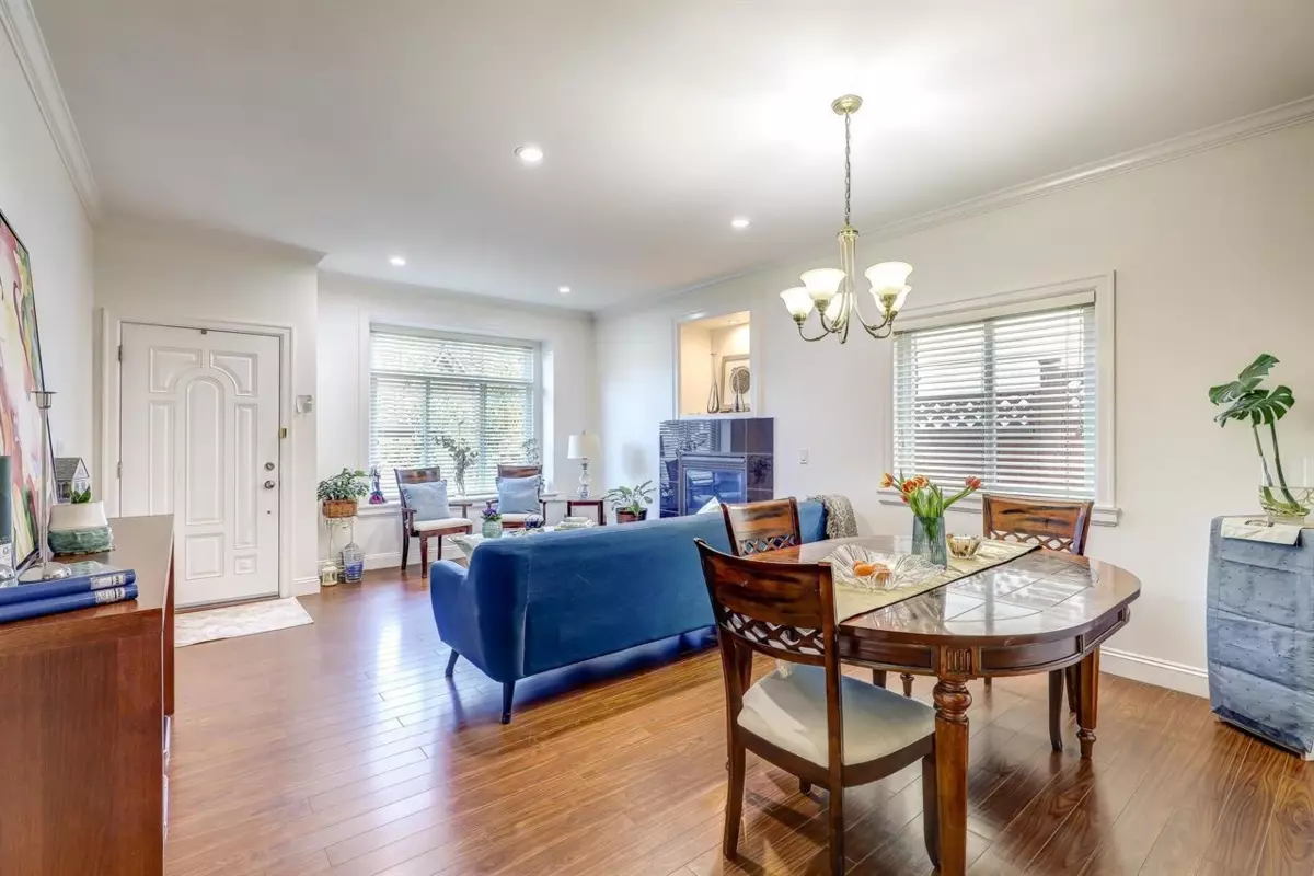 Family Room Photo of 7448 17th Avenue, Burnaby, BC
