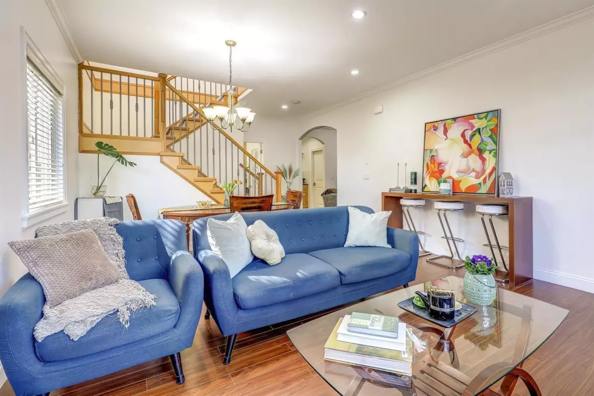 Living Room Photo of 7448 17th Avenue, Burnaby, BC