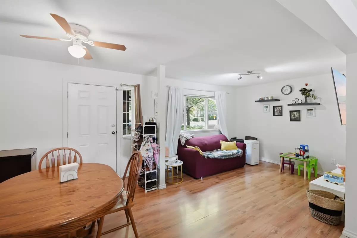 Family Room Photo of 14 45535 Shawnigan Crescent, Chilliwack, BC