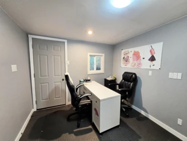 Walk-In Closet Photo of 56 8220 King George Boulevard, Surrey, BC