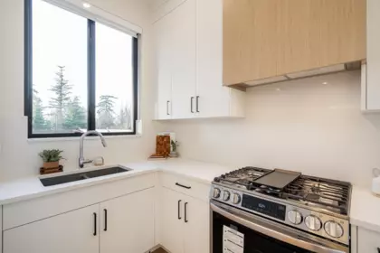 Walk-In Closet Photo of 6187 164a Street, Surrey, BC