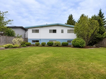 6096 Service Street, Burnaby, BC, Burnaby — Single Family Residence for sale