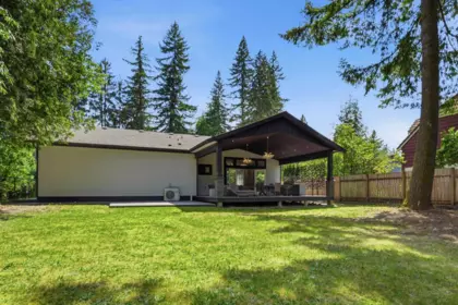 23257 Dogwood Avenue, Maple Ridge, BC, Maple Ridge — Single Family Residence for sale