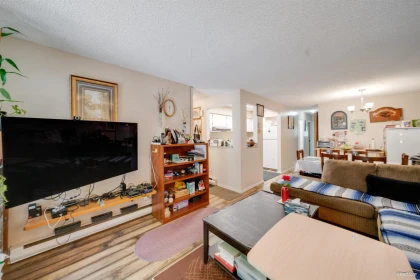 14828 Holly Park Lane, Surrey, BC, Surrey — Townhouse for sale