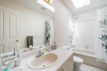 Basement Recreation Room Photo of 16355 108a Avenue, Surrey, BC