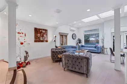 Breakfast Nook Photo of 1219 Arborlynn Drive, North Vancouver, BC