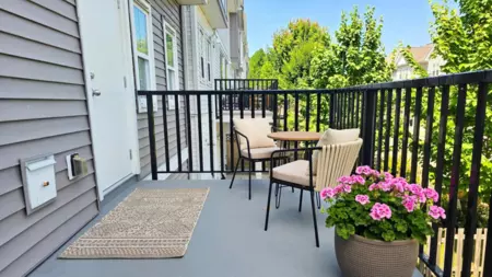Entry Foyer Photo of 4 8033 166b Street, Surrey, BC