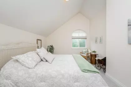 Basement Recreation Room Photo of 3338 157a Street, Surrey, BC
