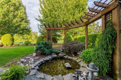 Garden / Landscaping Photo of 3338 157a Street, Surrey, BC