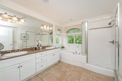 Powder Room Photo of 3338 157a Street, Surrey, BC