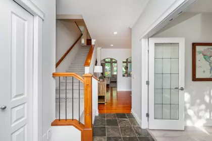 Walk-In Closet Photo of 3338 157a Street, Surrey, BC