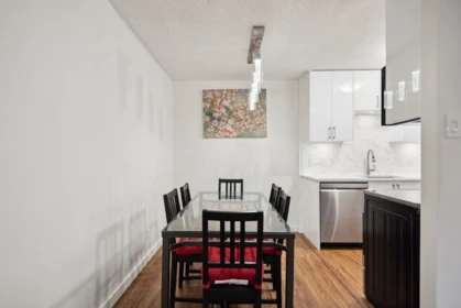 519 2012 Fullerton Avenue, North Vancouver, BC, North Vancouver — Apartment/Condo for sale
