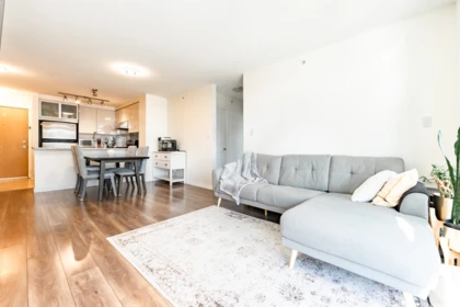 2703 2289 Yukon Crescent, Burnaby, BC, Burnaby — Apartment/Condo for sale