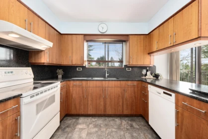 Breakfast Nook Photo of 2950 Keets Drive, Coquitlam, BC