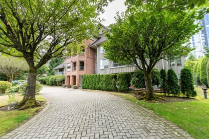 206 1154 Westwood Street, Coquitlam, BC, Coquitlam — Apartment/Condo for sale