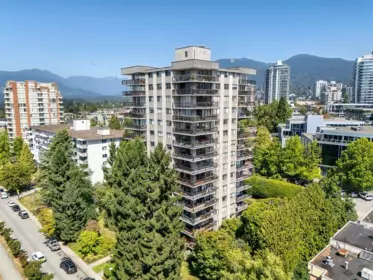 Garden / Landscaping Photo of 1104 114 W Keith Road, North Vancouver, BC