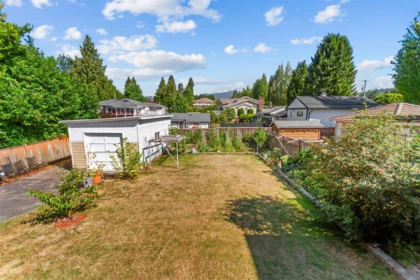 Mudroom Photo of 6949 Halifax Street, Burnaby, BC
