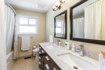 Primary Bathroom Photo of 6949 Halifax Street, Burnaby, BC