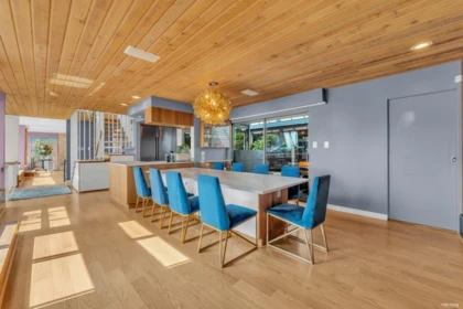 Kitchen Island Photo of 1315 Tyrol Road, West Vancouver, BC