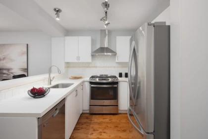 301 2958 Silver Springs Boulevard, Coquitlam, BC, Coquitlam — Apartment/Condo for sale