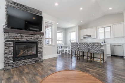 Breakfast Nook Photo of 34831 1 Avenue, Abbotsford, BC