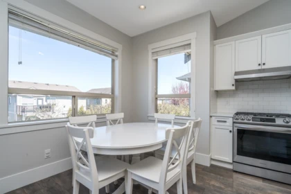 Kitchen Photo of 34831 1 Avenue, Abbotsford, BC