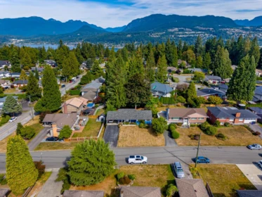 Family Room Photo of 1721 Bowman Avenue, Coquitlam, BC