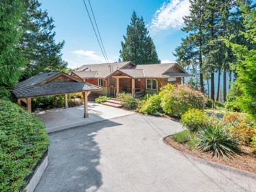1321 Gower Point Road, Gibsons, BC, Gibsons — Single Family Residence for sale
