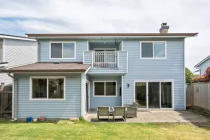 Fitness Center Photo Near 15 9688 No. 2 Road, Richmond, BC