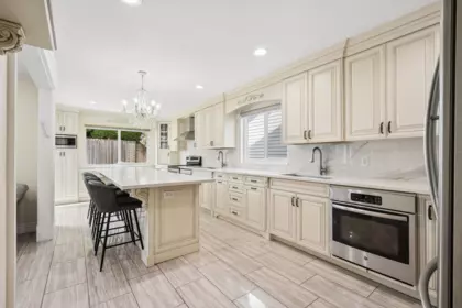 Kitchen Island Photo of 15 9688 No. 2 Road, Richmond, BC