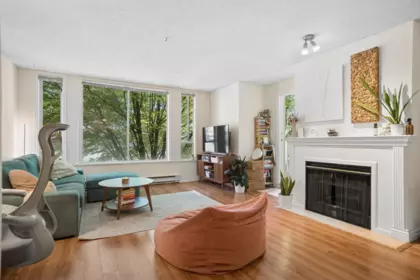 Dining Area Photo of 216 1230 Haro Street, Vancouver, BC