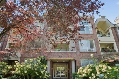 216 1230 Haro Street, Vancouver, BC, Vancouver — Apartment/Condo for sale