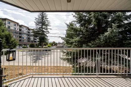 Swimming Pool Photo of 219 33535 King Road, Abbotsford, BC