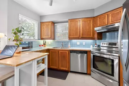 Breakfast Nook Photo of 317 12 K De K Court, New Westminster, BC
