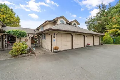Garden / Landscaping Photo of 3 9515 Woodbine Street, Chilliwack, BC