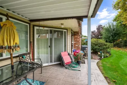 Staircase Photo of 3 9515 Woodbine Street, Chilliwack, BC
