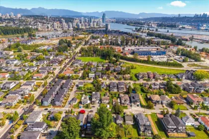 Garden / Landscaping Photo of 242 N Boyne Street, New Westminster, BC