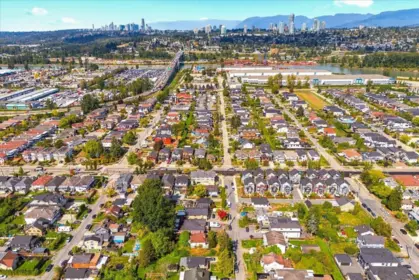 Hot Tub / Spa Photo of 242 N Boyne Street, New Westminster, BC
