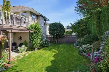 Front Yard Photo of 33752 Veres Terrace, Mission, BC