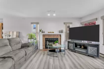 Family Room Photo of 8020 Dominion Place, Surrey, BC