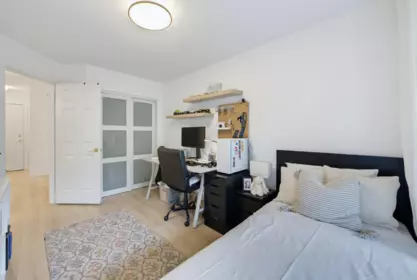 Hallway Photo of 203 15375 17 Avenue, Surrey, BC