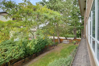 Outdoor Deck Photo of 203 15375 17 Avenue, Surrey, BC
