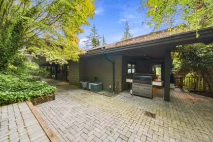 Street View Photo of 2953 Altamont Crescent, West Vancouver, BC