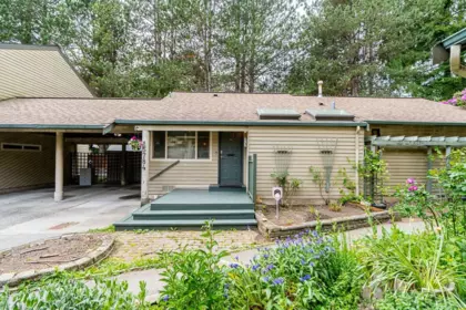 15784 Mcbeth Road, Surrey, BC, Surrey — Townhouse for sale