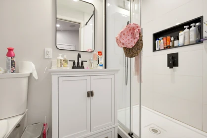 Mudroom Photo of 32110 Bueckert Avenue, Mission, BC