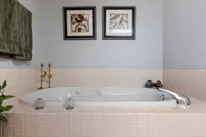 Basement Recreation Room Photo of 45985 Collins Drive, Chilliwack, BC