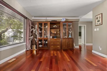 Walk-In Closet Photo of 45985 Collins Drive, Chilliwack, BC